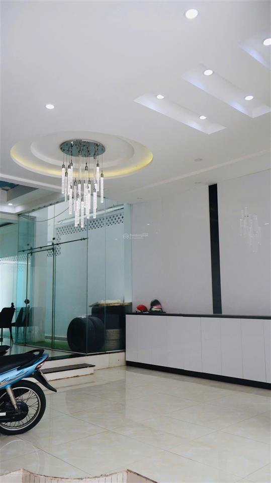 Bán nhà riêng tại kdc phong phú 5, hạ giá 2 tỷ còn 12,2 tỷ, 136m2, đẹp nhiều tiện ích