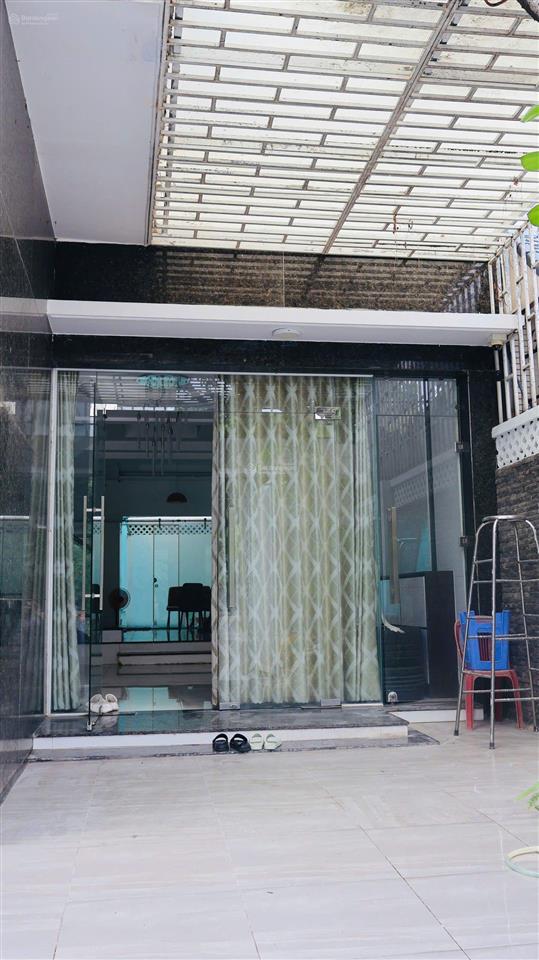 Bán nhà riêng tại kdc phong phú 5, hạ giá 2 tỷ còn 12,2 tỷ, 136m2, đẹp nhiều tiện ích