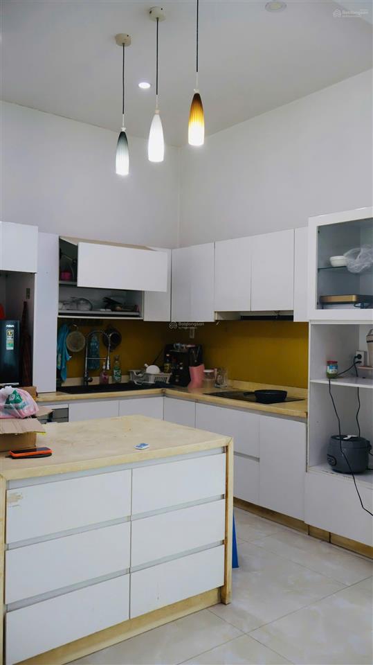 Bán nhà riêng tại kdc phong phú 5, hạ giá 2 tỷ còn 12,2 tỷ, 136m2, đẹp nhiều tiện ích