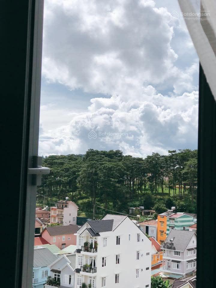 Bán nhà p4 đà lạt thích hợp để kinh doanh khách sạn, homestay và ở đường xe hơi đậu trước nhà