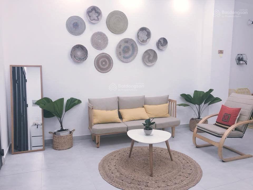 Bán nhà p4 đà lạt thích hợp để kinh doanh khách sạn, homestay và ở đường xe hơi đậu trước nhà