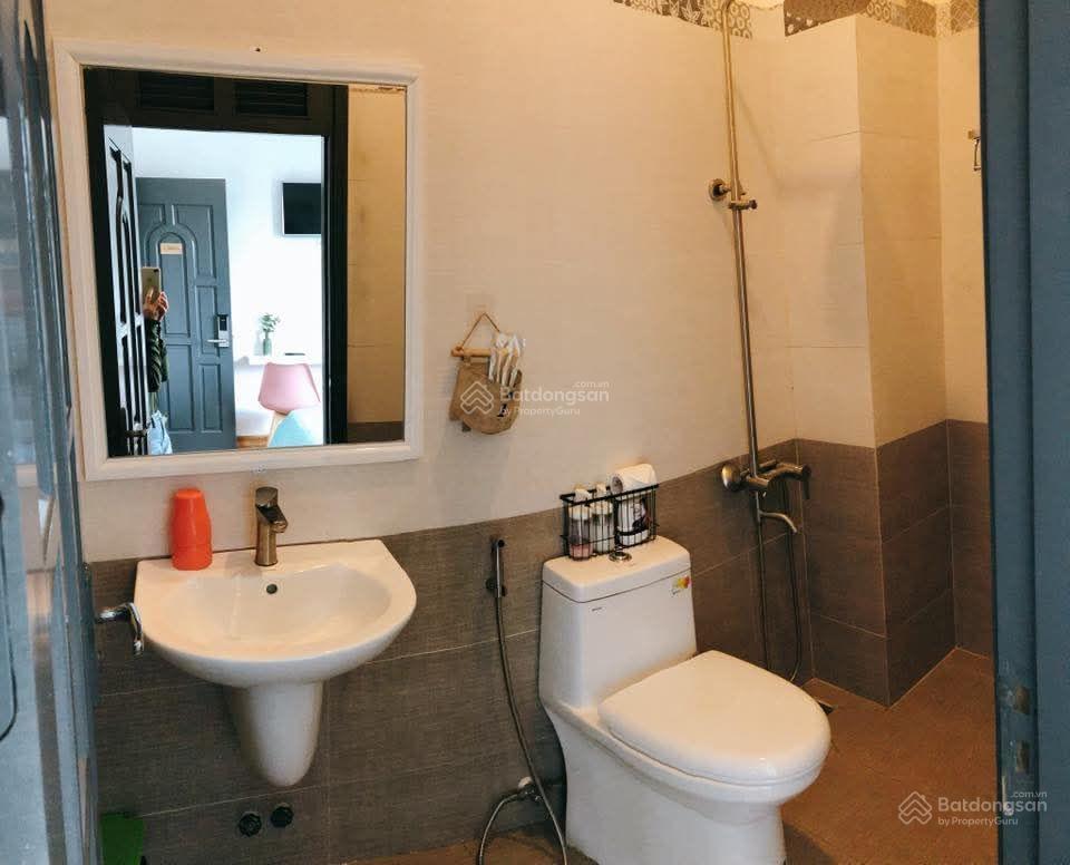 Bán nhà p4 đà lạt thích hợp để kinh doanh khách sạn, homestay và ở đường xe hơi đậu trước nhà