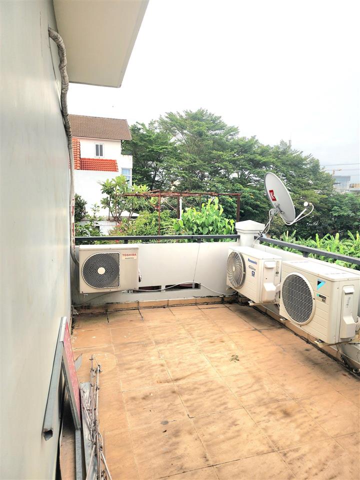 Biệt thự khu dân cư gia hòa. sổ hồng hoàn công đầy đủ. tiếp khách thiện chí