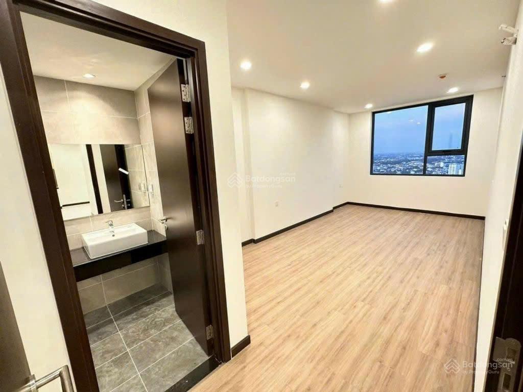Cắt lỗ căn 2pn 2wc 78.8m2 giá 2.150 tỷ rẻ nhất tòa chung cư c sky view chánh nghĩa thủ dầu một