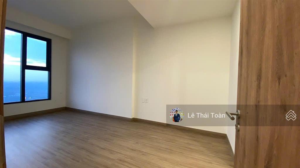 Bán 2pn 2wc 75m2 full nội thất cho thuê 17 triệu/tháng view hồ bơi tầng đẹp the glory