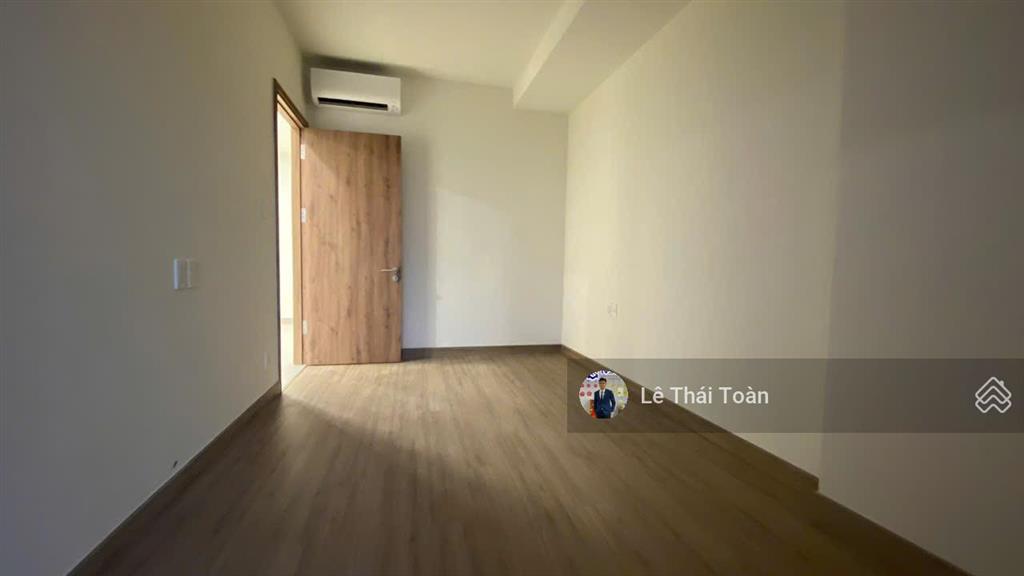 Bán 2pn 2wc 75m2 full nội thất cho thuê 17 triệu/tháng view hồ bơi tầng đẹp the glory
