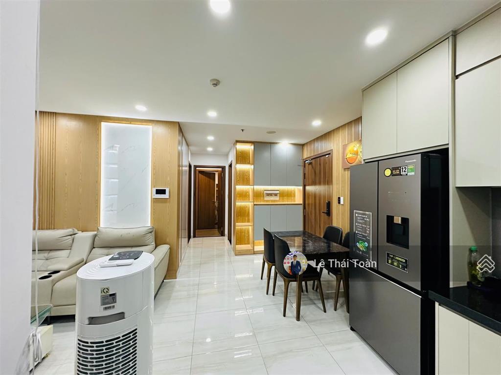 Cho thuê 2pn 70m2 giá 10 triệu full nội thất xịn, đẹp. chung cư cao cấp happy one central