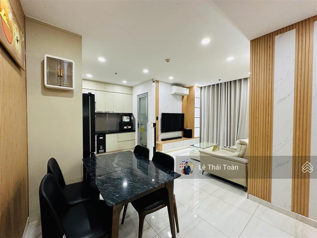 Cho thuê 2pn 70m2 giá 10 triệu full nội thất xịn, đẹp. chung cư cao cấp happy one central