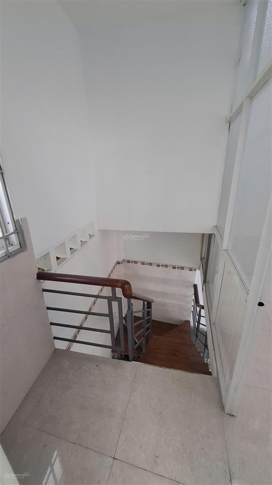 Hẻm xe tải tránh sát đặng minh trứ, tân bình, 30m2, 2pn, chỉ 4 tỷ nhỉnh