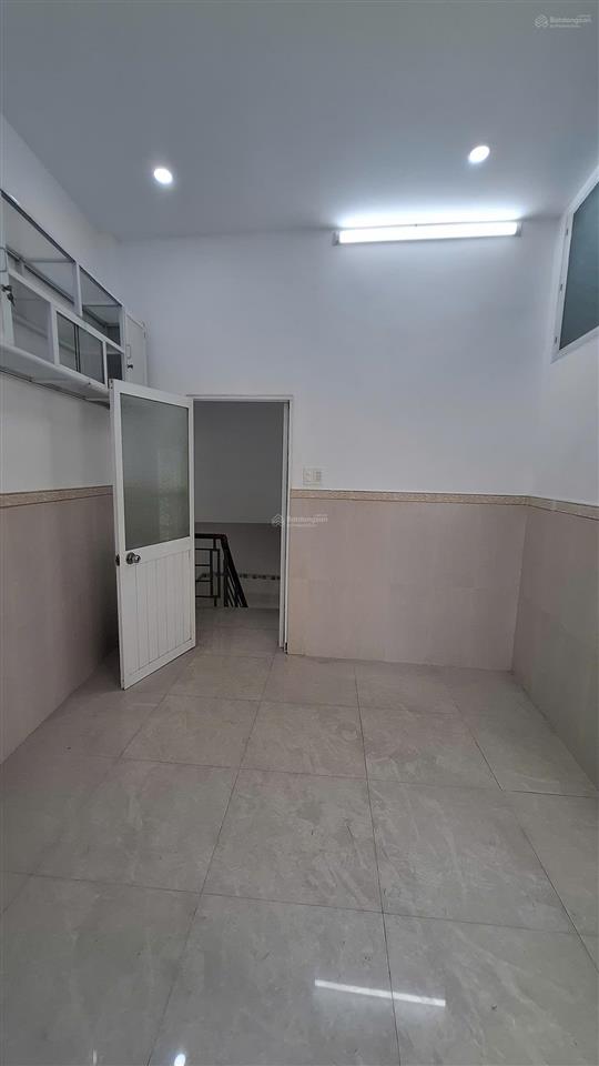 Lô góc hẻm xe tải gần bùi thế mỹ, tân bình, 30m2, 2pn lớn, chỉ nhỉnh 4 tỷ