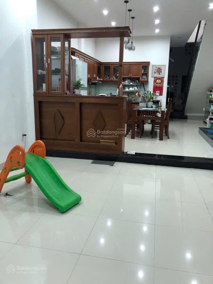 Cần bán nhà 3 tầng mt bàu năng 1.đà nẵng