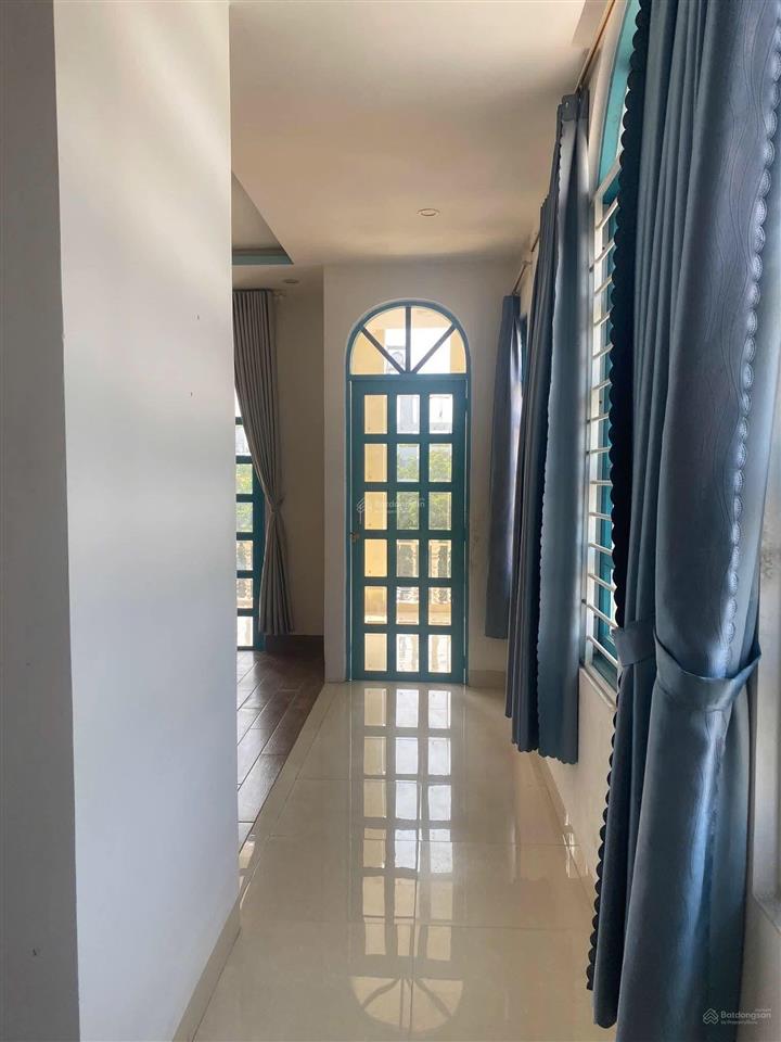 Cần bán nhà 3.5 tầng mt( kẹp kiệt 4m) đường phùng hưng, p hòa minh, quận liên chiểu. đà nẵng