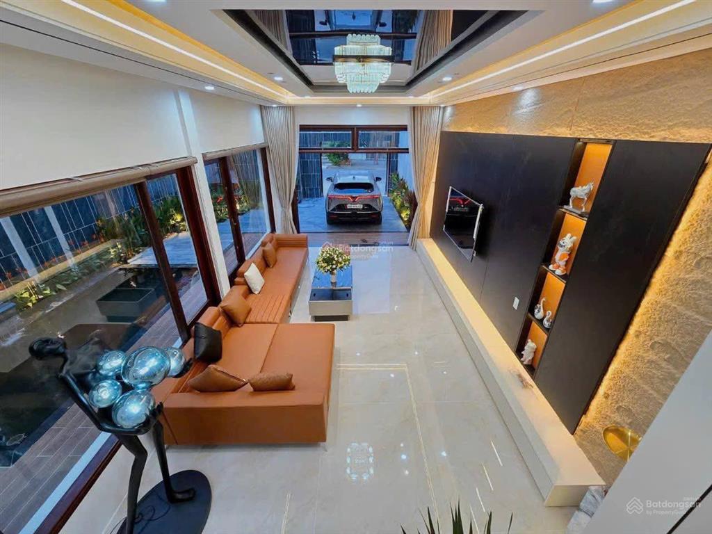 Chính chủ gửi bán nhà 3 tầng 2 mặt tiền bàu năng 3.đà nẵng