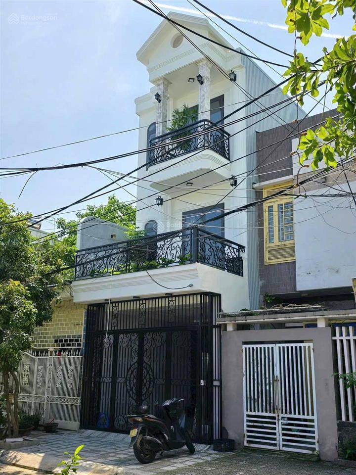 Chính chủ gửi bán nhà 3 tầng full nội thất mt đường dương đức hiền.đà nẵng
