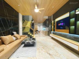 Chính chủ gửi bán nhà 3 tầng full nội thất mt đường lê thiệt.đà nẵng