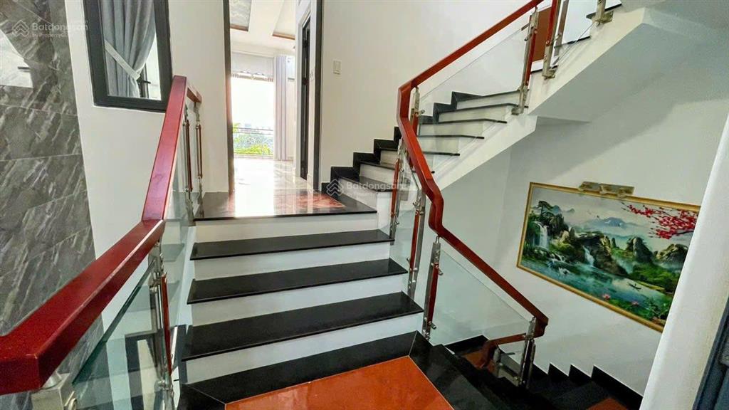 Chính chủ gửi bán nhà 4 tầng mt hòa phú 9(gò nảy 6 cũ), đà nẵng