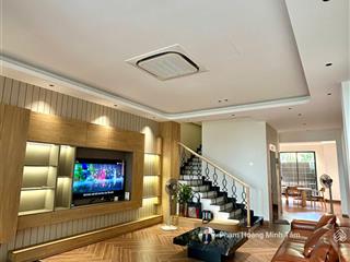 Cần bán nhà mới khu đô thị hà quang i, có thang máy