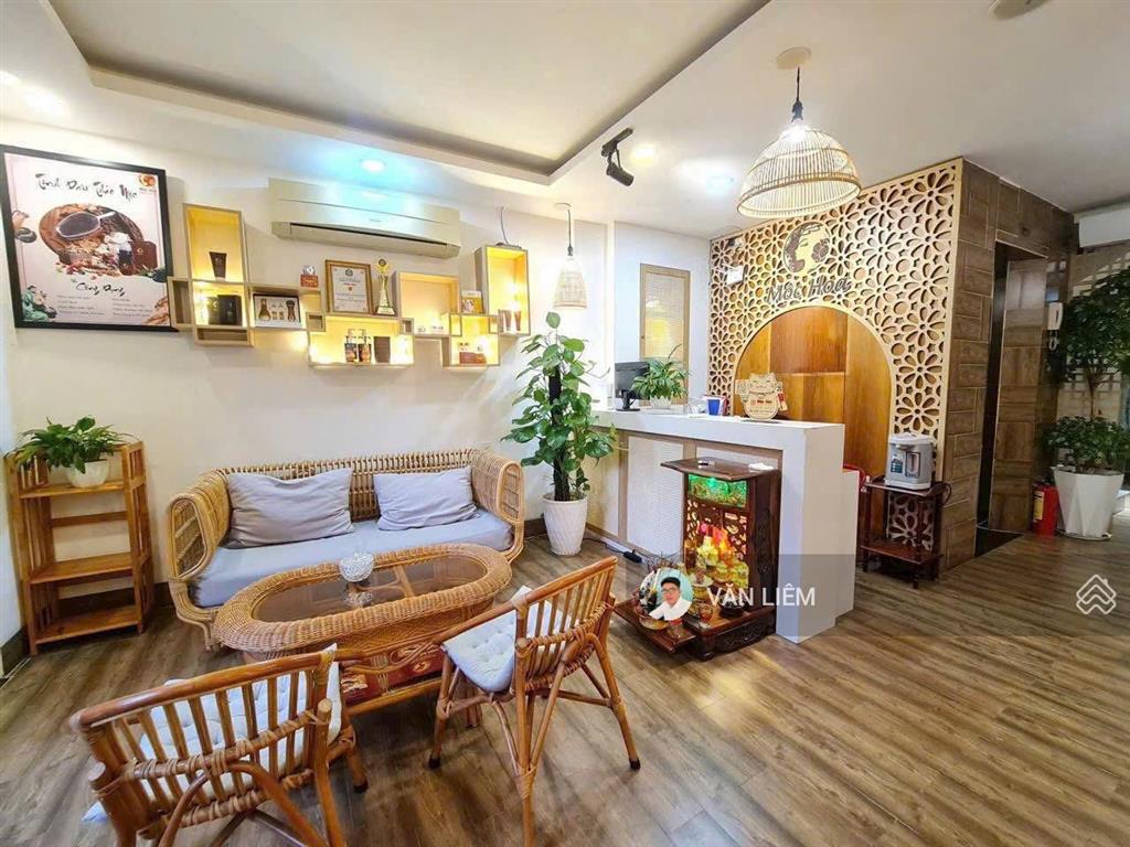 Bán nhà 1 trệt 4t 66,9m2 có thang máy mặt đường trần bình trọng khu bàn cờ trung tâm tp. nha trang