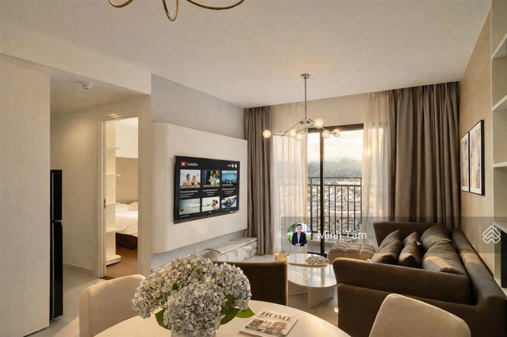 Bán căn hộ 2pn trung tâm nha trang  view biển, sổ đỏ chính chủ  dqua hotel 5 sao