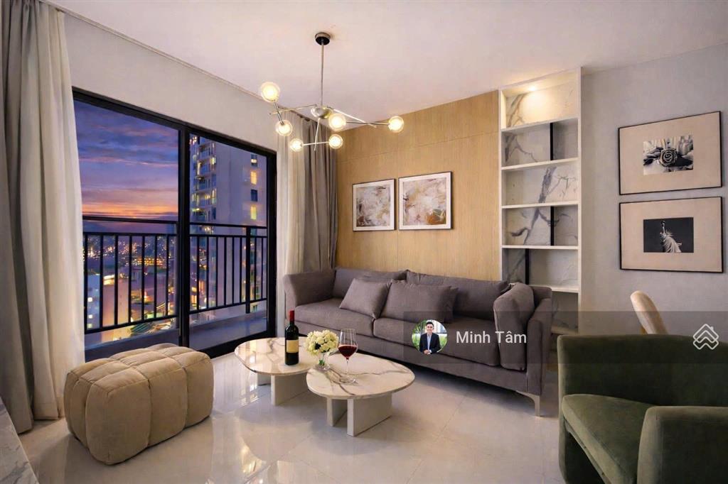 Bán căn hộ 2pn trung tâm nha trang  view biển, sổ đỏ chính chủ  dqua hotel 5 sao