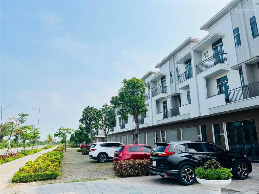 5,8 tỷ  bán rất gấp  shophouse centa city  vsip thuỷ nguyên  hải phòng