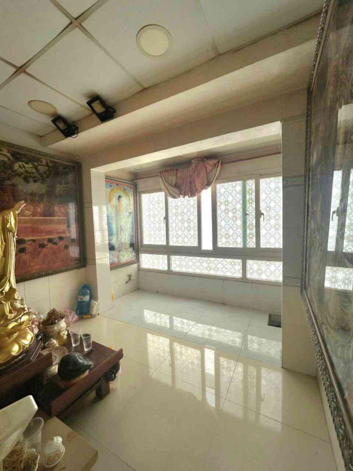 HƠN 2 TỶ CÓ NHÀ 3 TẦNG CMT8 3PN GẦN METRO SỐ 2