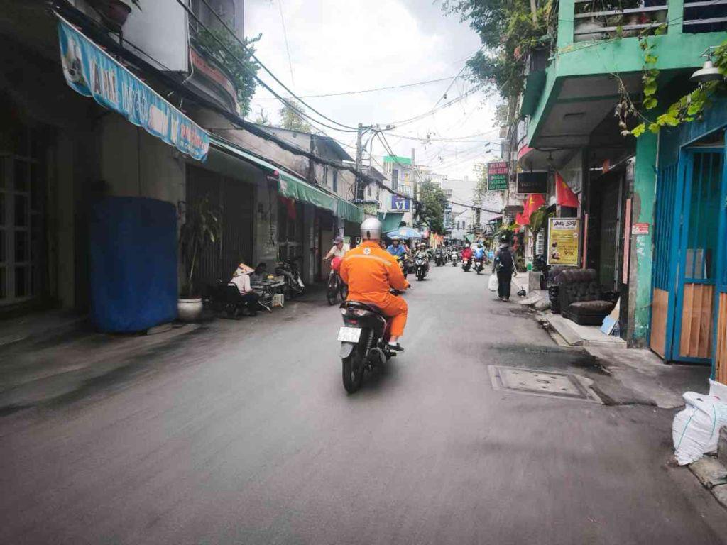 NHÀ MỚI 3 TẦNG LẠC LONG QUÂN, 2PN, NHỈNH 3 TỶ