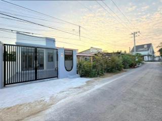 Nhà đẹp mới xây tại đường nhựa phường gò dầu. 1,39 tỷ