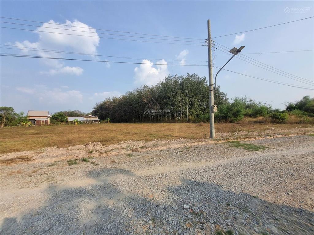 155m2 thổ cư. gần kcn. đường rộng 8m. 470tr