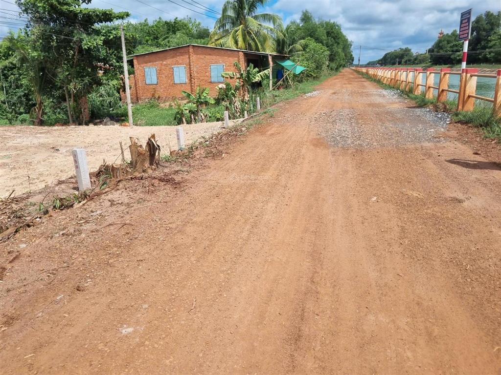 110m² có thổ cư. nằm giữa kcn phước đông. 380tr
