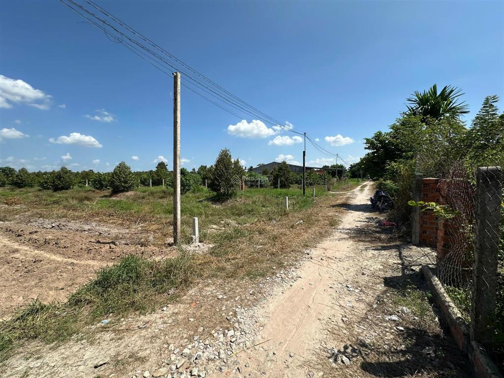 6x40 có 140m2 thổ cư. ngay kcn phước đông. 480tr. giá tốt