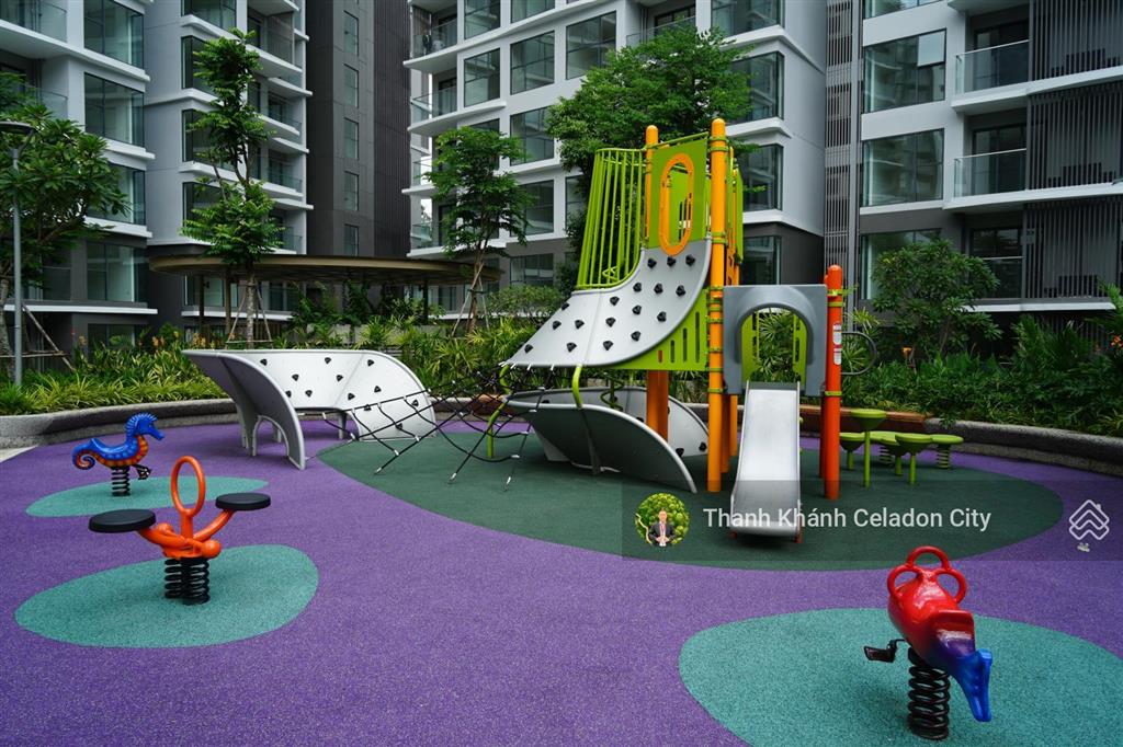 Bán căn 2pn2wc diamond centery 86m2, view hồ bơi, để lại full nt như hình  tặng 1 slot ô đậu xe