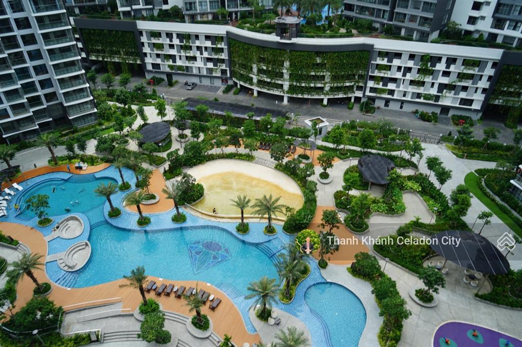 Bán căn 2pn2wc diamond centery 86m2, view hồ bơi, để lại full nt như hình  tặng 1 slot ô đậu xe