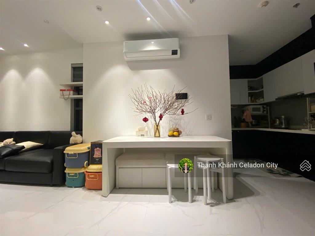 Bán căn 2pn2wc diamond centery 86m2, view hồ bơi, để lại full nt như hình  tặng 1 slot ô đậu xe