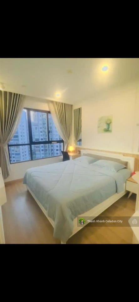 Bán gấp căn 2pn, 2wc, 1 bancon, 71m2 khu emerald celadon city tân phú, giá 5ty8 view hồ, đông nam