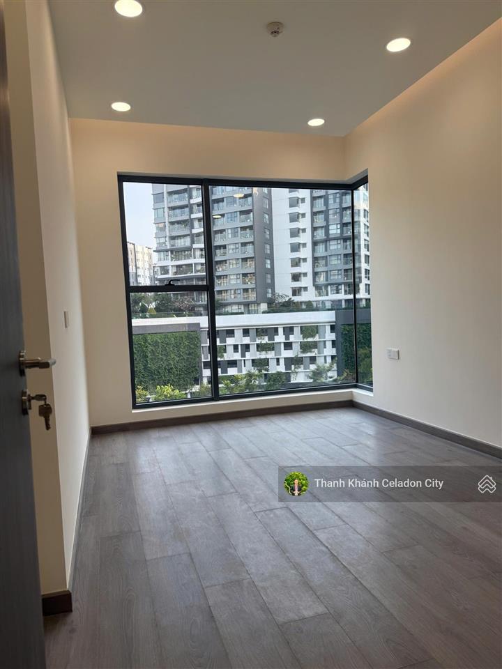 Bán căn hộ diamond centery  celadon city, 2pn, 2wc, dt 96m², thanh toán giãn 36 tháng