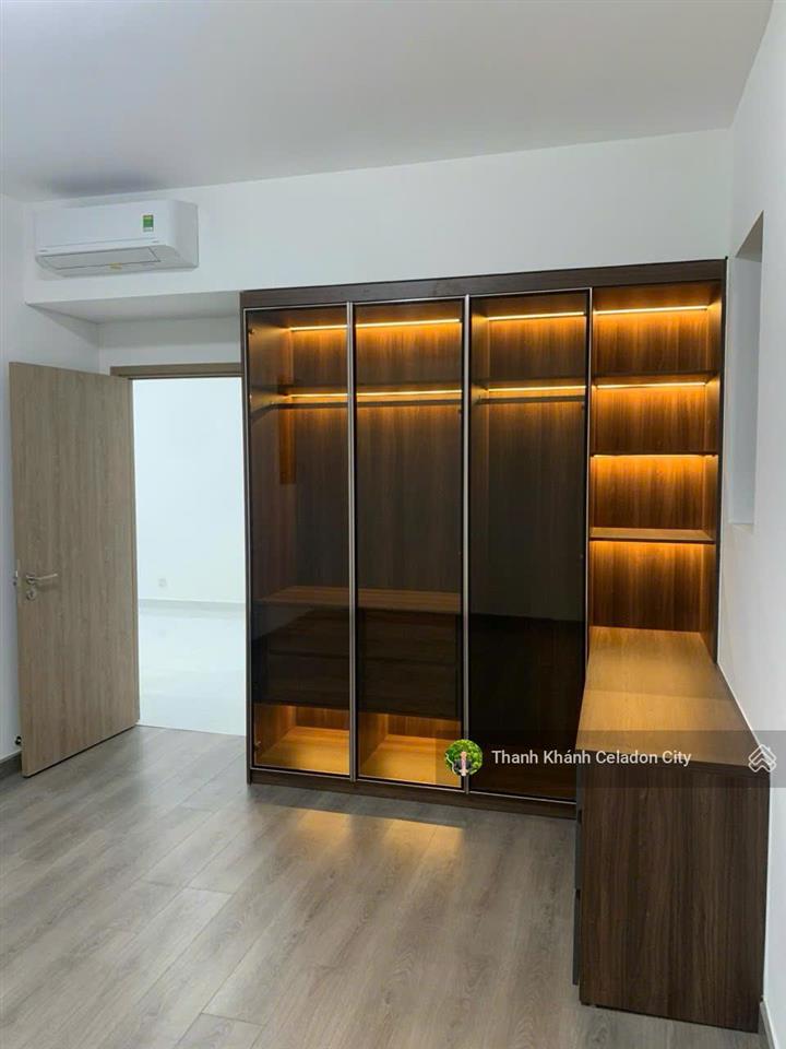 Căn hộ xe hơi chạy lên tận nhà skylinked  gara ô tô riêng, tk 2pn, dt 163m2  giá 10tỷ3