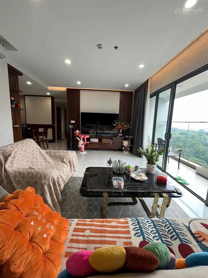 Bán gấp căn hộ 3pn 117m2 khu alnata plus, full nội thất  giá 10 tỷ 5, sổ hồng trao tay, đông nam