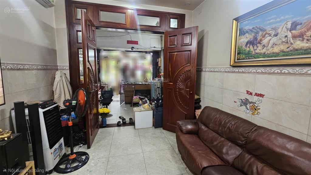 M.tiền gần chợ, đất 53m2, 1 trệt 2lầu sân thượng.