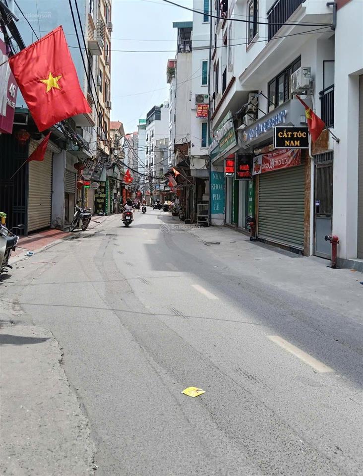 Chính chủ bán gấp 45m đất nở hậu, miêu nha ô tô đỗ cổng, đối diện trường.