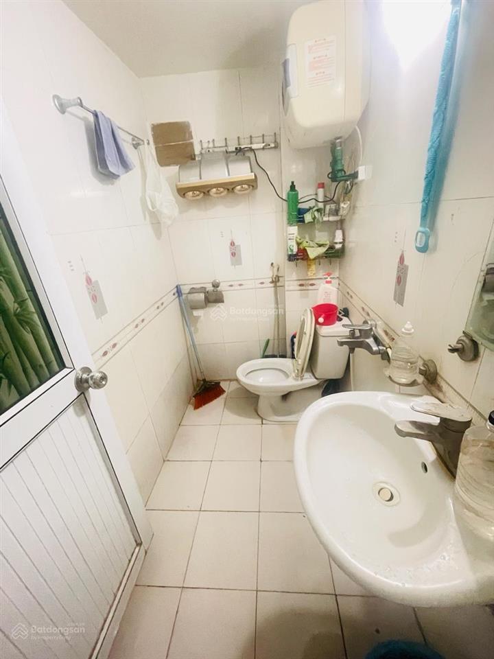 Lô góc  ô tô đỗ cửa  10m ô tô tránh  dân xây  nhà 5 tầng phan đình giót. diện tích 38,1 mét