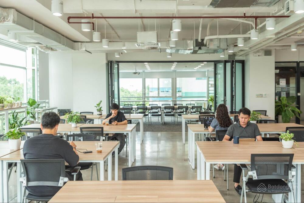 Hoàng cầu  vp 115m² thoáng 3 mặt mặt tiền 7m vuông vắn cần cho thuê gấp giá 21 triệu