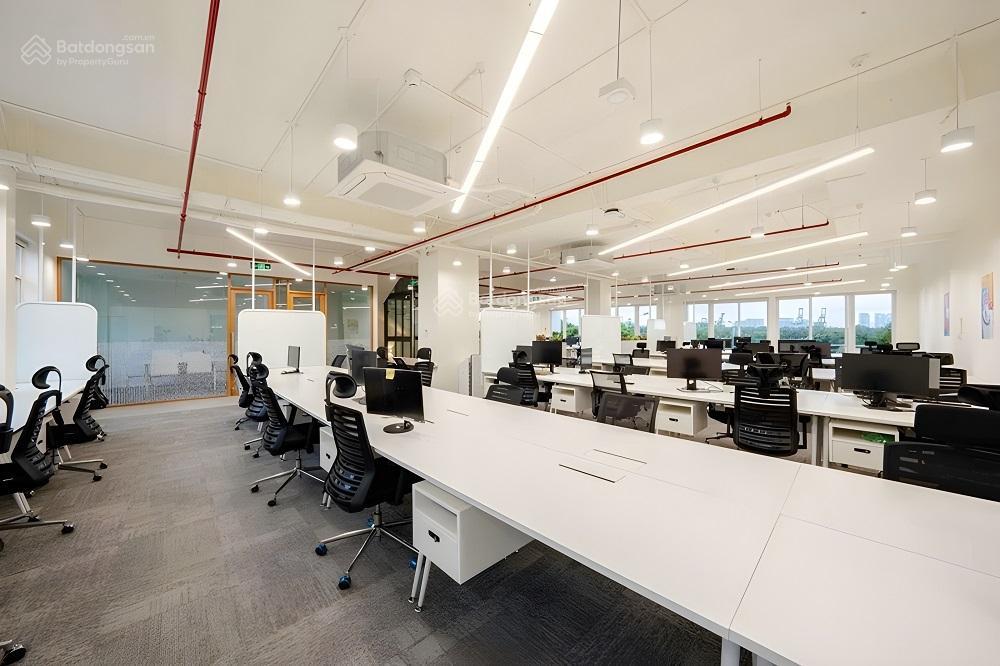 Hoàng cầu  vp 115m² thoáng 3 mặt mặt tiền 7m vuông vắn cần cho thuê gấp giá 21 triệu