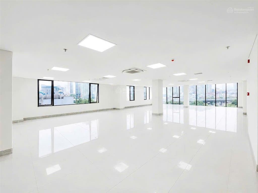 Cho thuê văn phòng 110m2 chỉ 19tr mặt phố xã đàn  đống đa  mặt tiền full kính