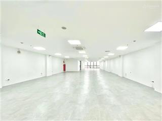 Siêu hiếm! 200m2 văn phòng cầu giấy chỉ 35 triệu/tháng, giá đẹp khó tìm