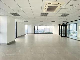 Hoàng cầu  vp 120m² thoáng 3 mặt mặt tiền 7m vuông vắn cần cho thuê gấp cắt lỗ 19 triệu