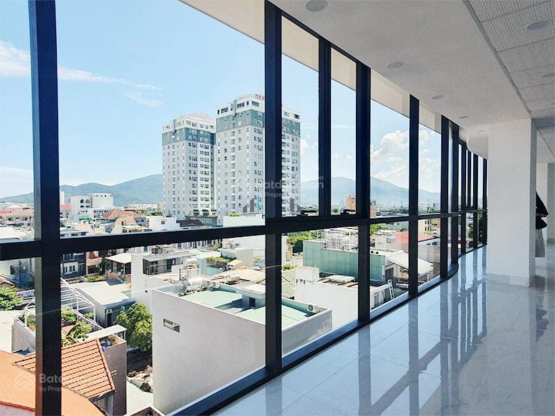 Hoàng cầu  vp 120m² thoáng 3 mặt mặt tiền 7m vuông vắn cần cho thuê gấp cắt lỗ 19 triệu
