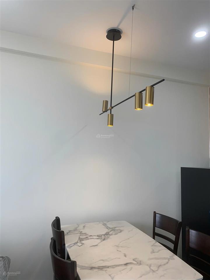 Chính chủ cho thuê căn hộ 2pn diamond boulevard giá 4tr8
