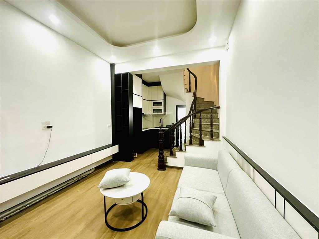 Nhà 5 tầng phố chính kinh. dt 55m². mt 7m. sổ vuông. giá 13.5 tỷ.  0793 198 ***