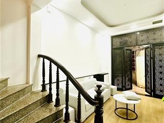 Nhà 5 tầng phố chính kinh. dt 55m². mt 7m. sổ vuông. giá 13.5 tỷ.  0793 198 ***